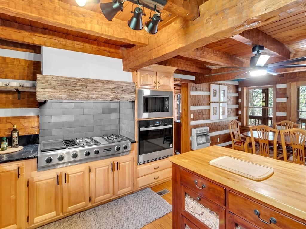 Robbinsville, North Carolina 28771, 6 Bedrooms Bedrooms, ,4 BathroomsBathrooms,Residential,For Sale,10661