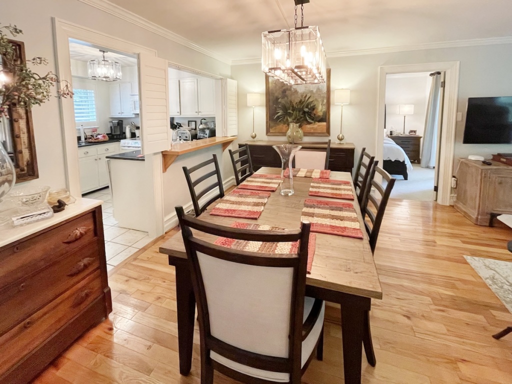 Highlands, North Carolina 28741, 2 Bedrooms Bedrooms, ,2 BathroomsBathrooms,Residential,For Sale,10676
