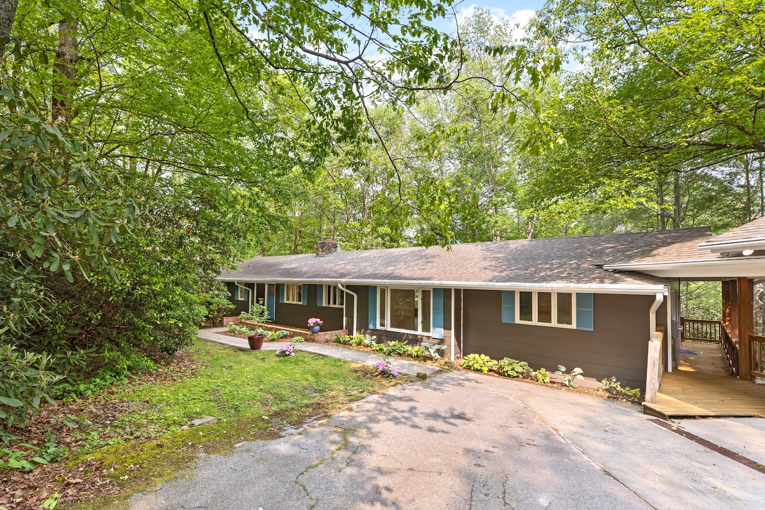 Highlands, North Carolina 28741, 4 Bedrooms Bedrooms, ,3 BathroomsBathrooms,Residential,For Sale,10677
