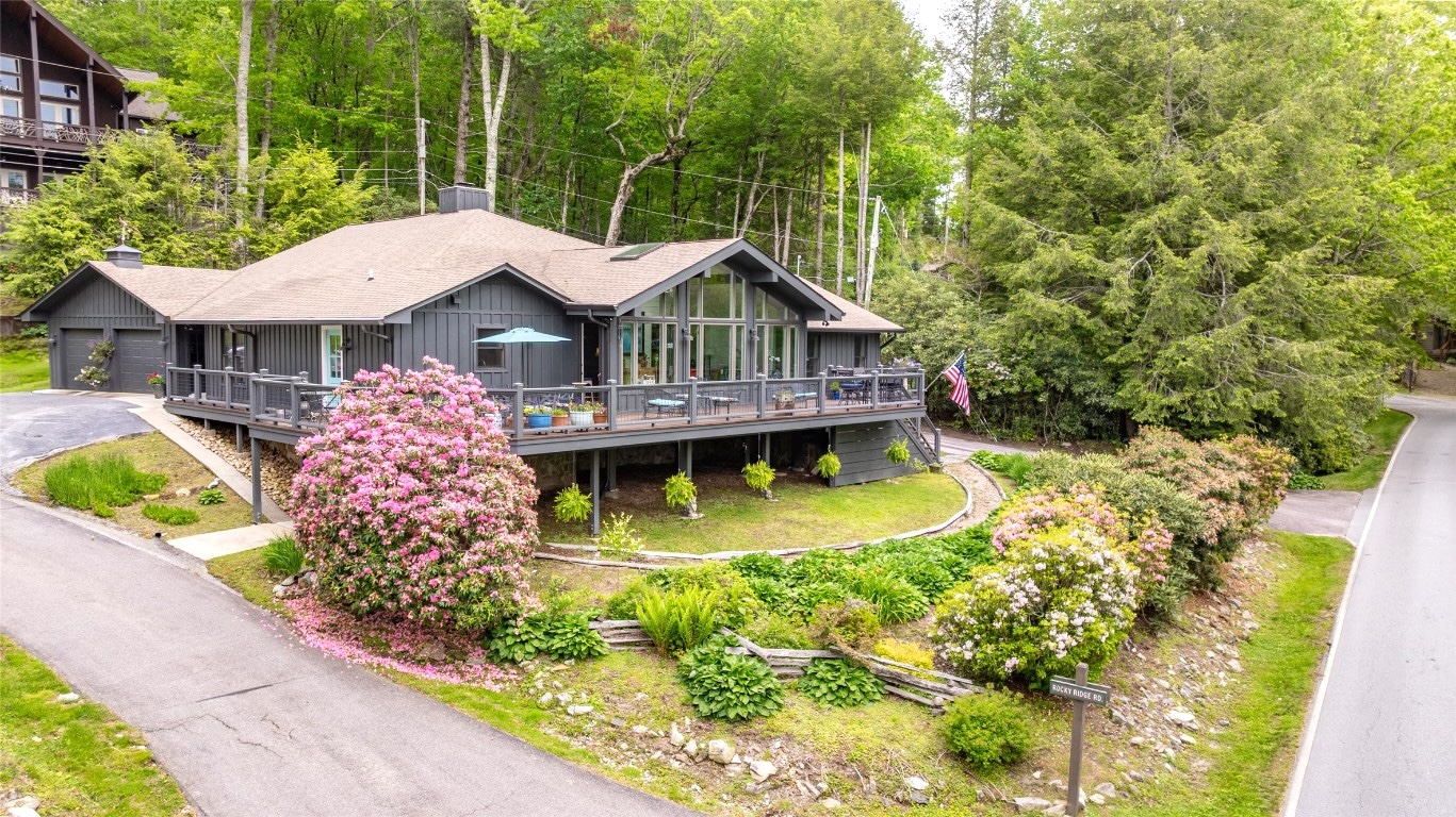 Highlands, North Carolina 28741, 3 Bedrooms Bedrooms, ,4.5 BathroomsBathrooms,Residential,For Sale,10680
