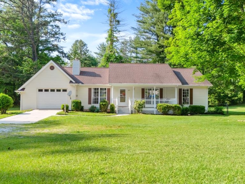 Franklin, North Carolina 28734, 3 Bedrooms Bedrooms, ,2 BathroomsBathrooms,Residential,For Sale,10683