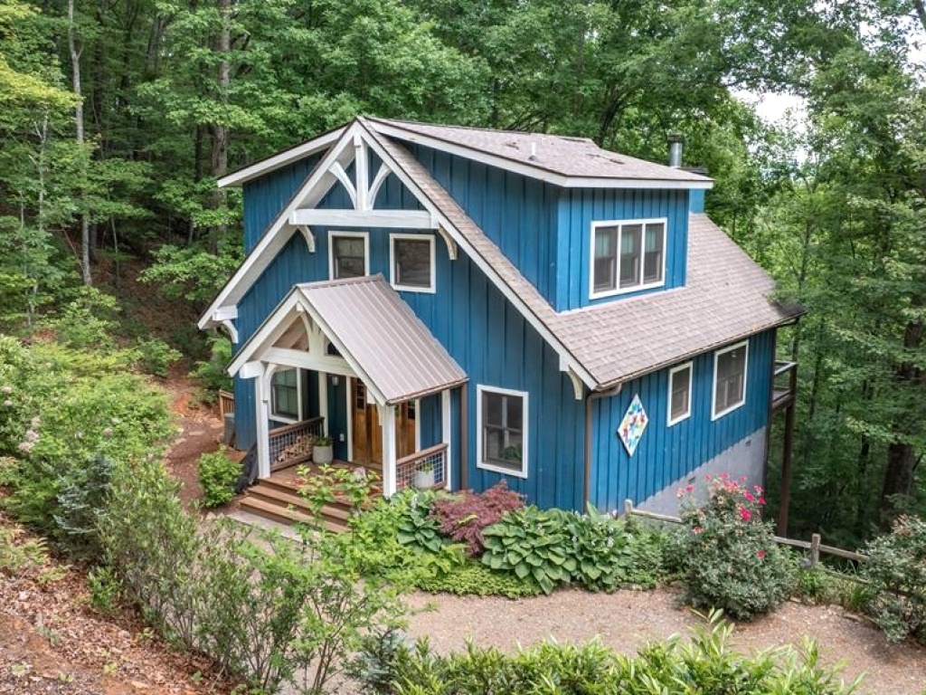 Franklin, North Carolina 28734, 2 Bedrooms Bedrooms, ,2 BathroomsBathrooms,Residential,For Sale,10684