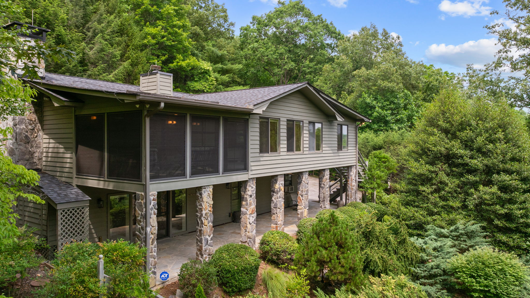 Franklin, North Carolina 28734, 2 Bedrooms Bedrooms, ,2 BathroomsBathrooms,Residential,For Sale,10688