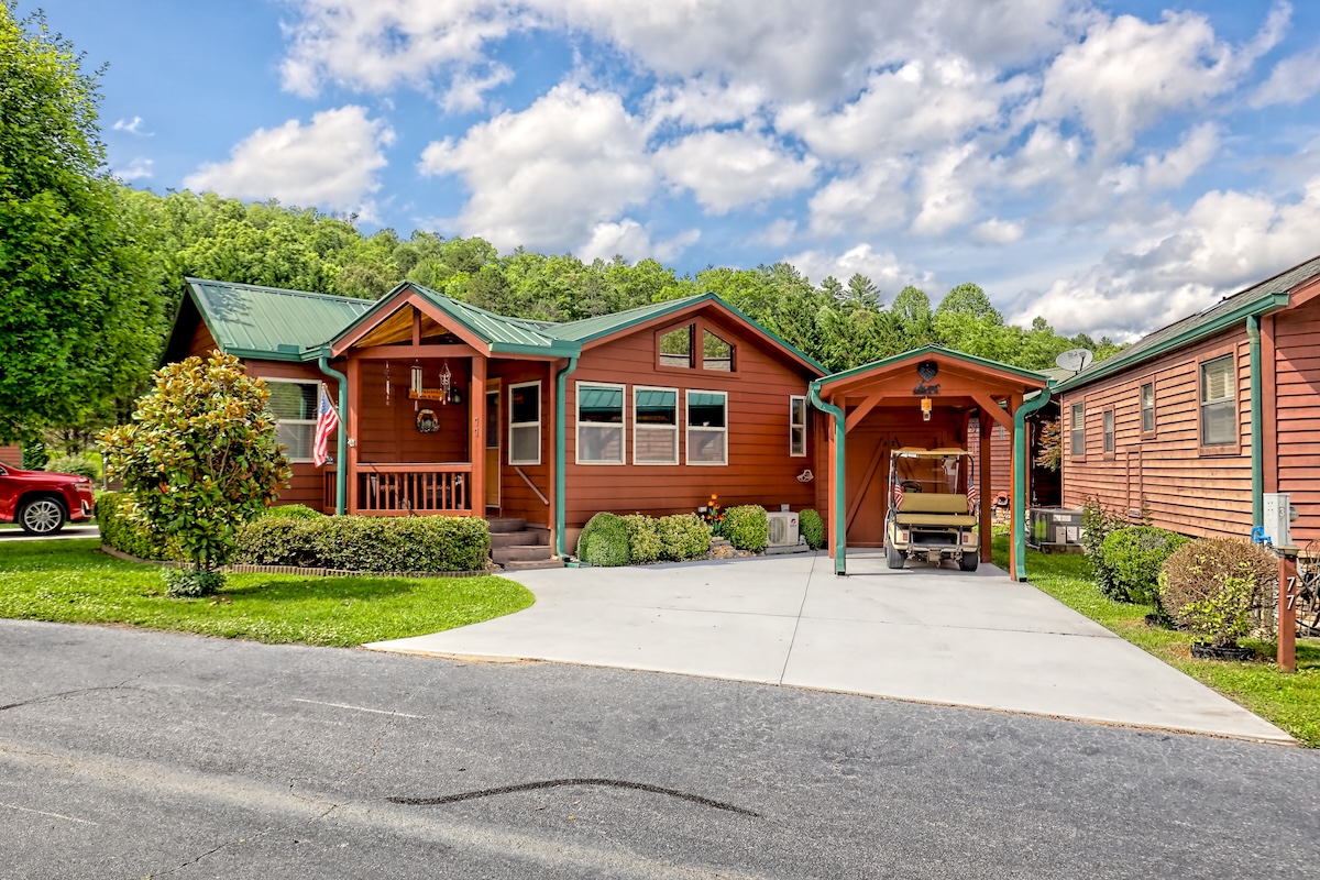 Dillard, Georgia 30537, 1 Bedroom Bedrooms, ,1.5 BathroomsBathrooms,Residential,For Sale,10716