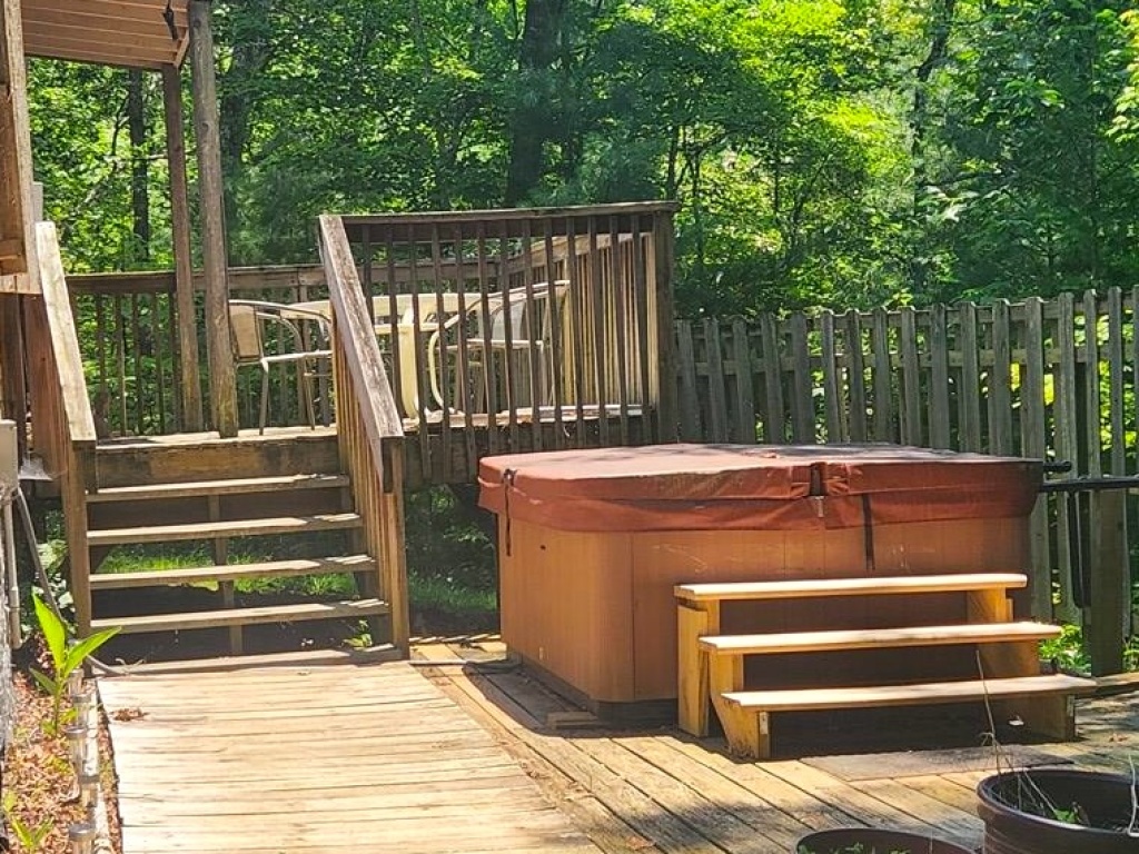 Bryson City, North Carolina 28713, 2 Bedrooms Bedrooms, ,1 BathroomBathrooms,Residential,For Sale,10721