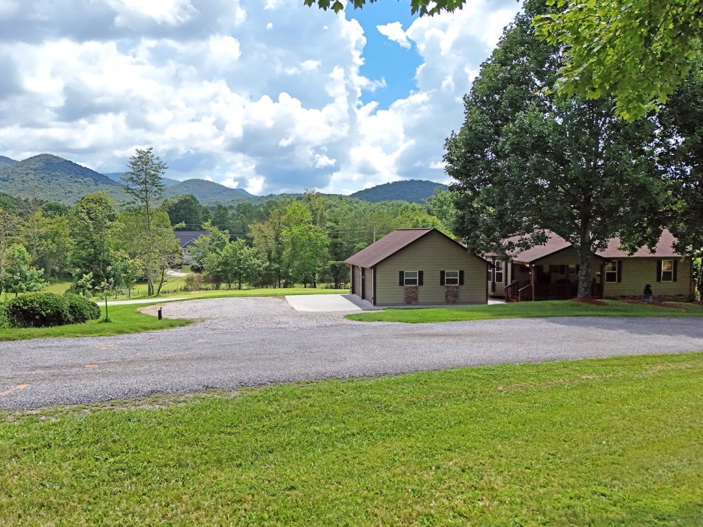 Blairsville, Georgia 30512, 3 Bedrooms Bedrooms, ,2 BathroomsBathrooms,Residential,For Sale,10743