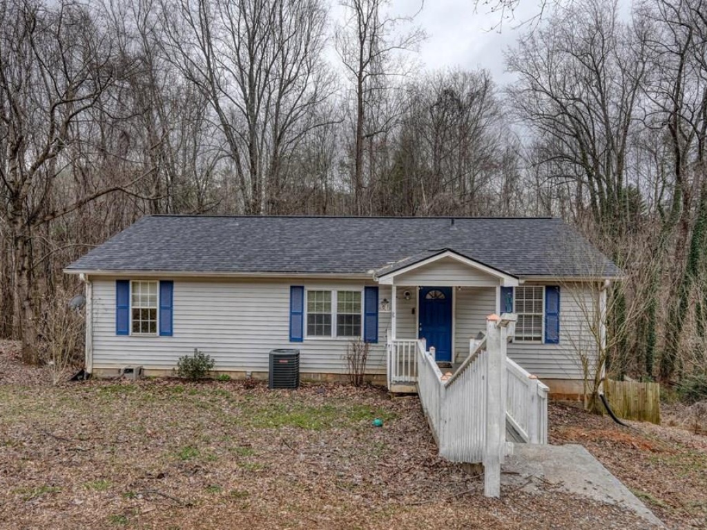 Cleveland, Georgia 30528, 3 Bedrooms Bedrooms, ,2.5 BathroomsBathrooms,Residential,For Sale,10755